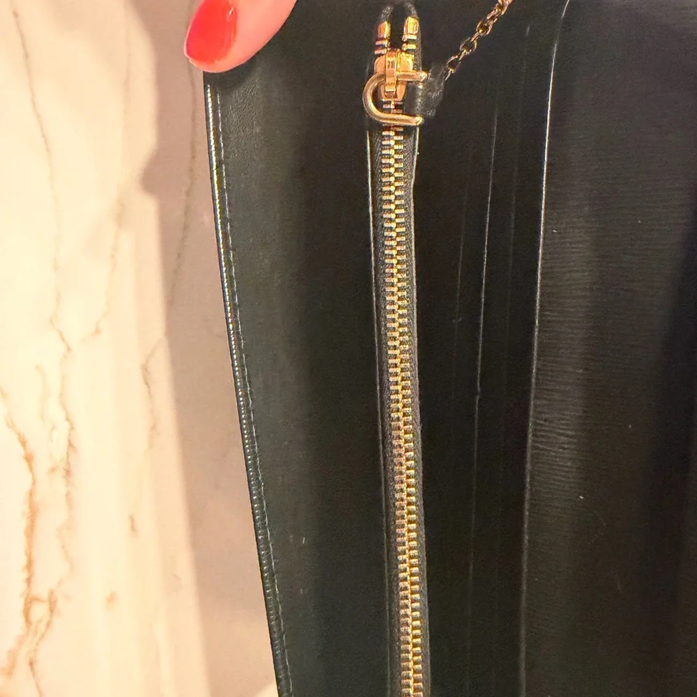 Prada Black Leather Wallet with Removable Card Holder - Picture 5 of 6